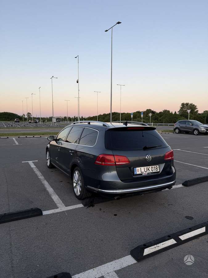 Volkswagen Passat 2011 — photo 5