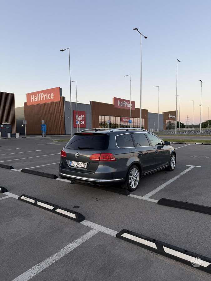 Volkswagen Passat 2011 — photo 6