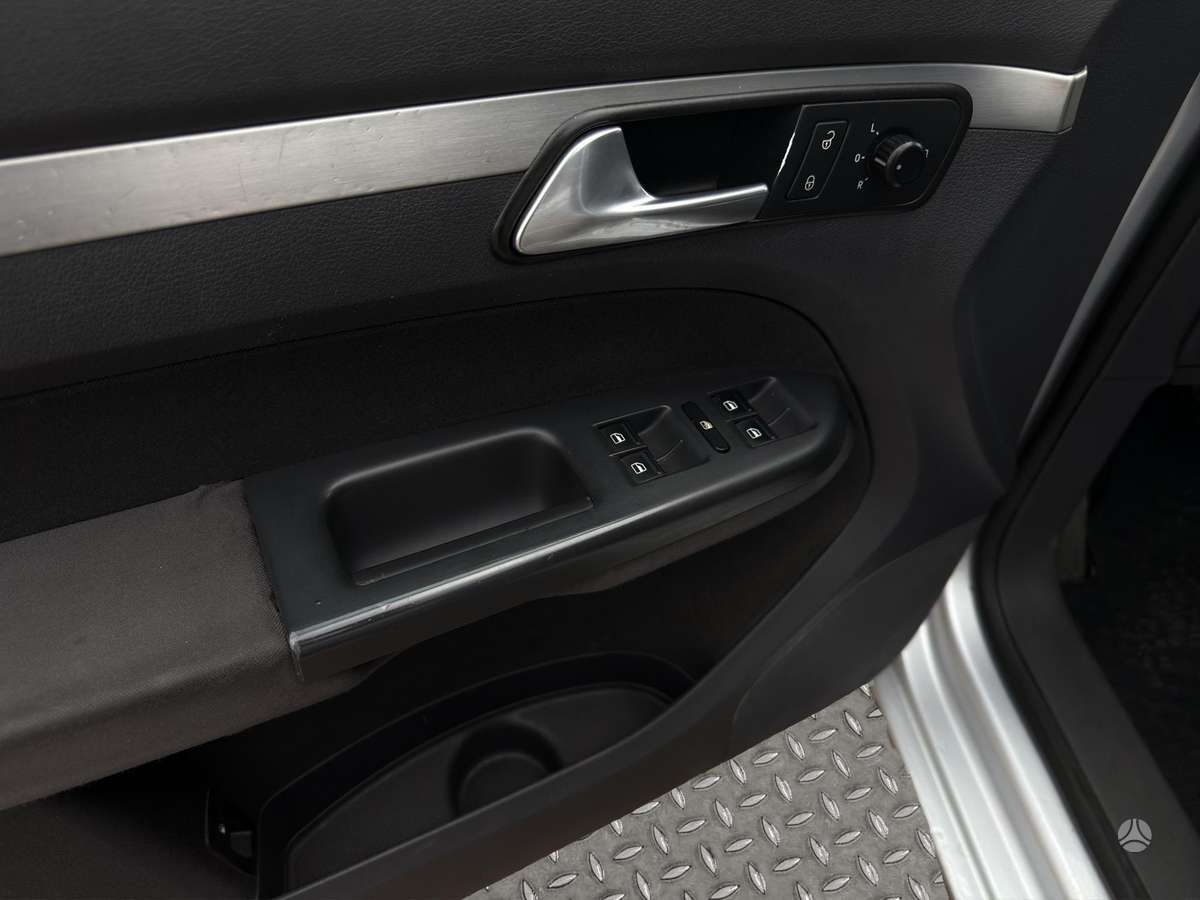 Volkswagen Touran 2007 — photo 13
