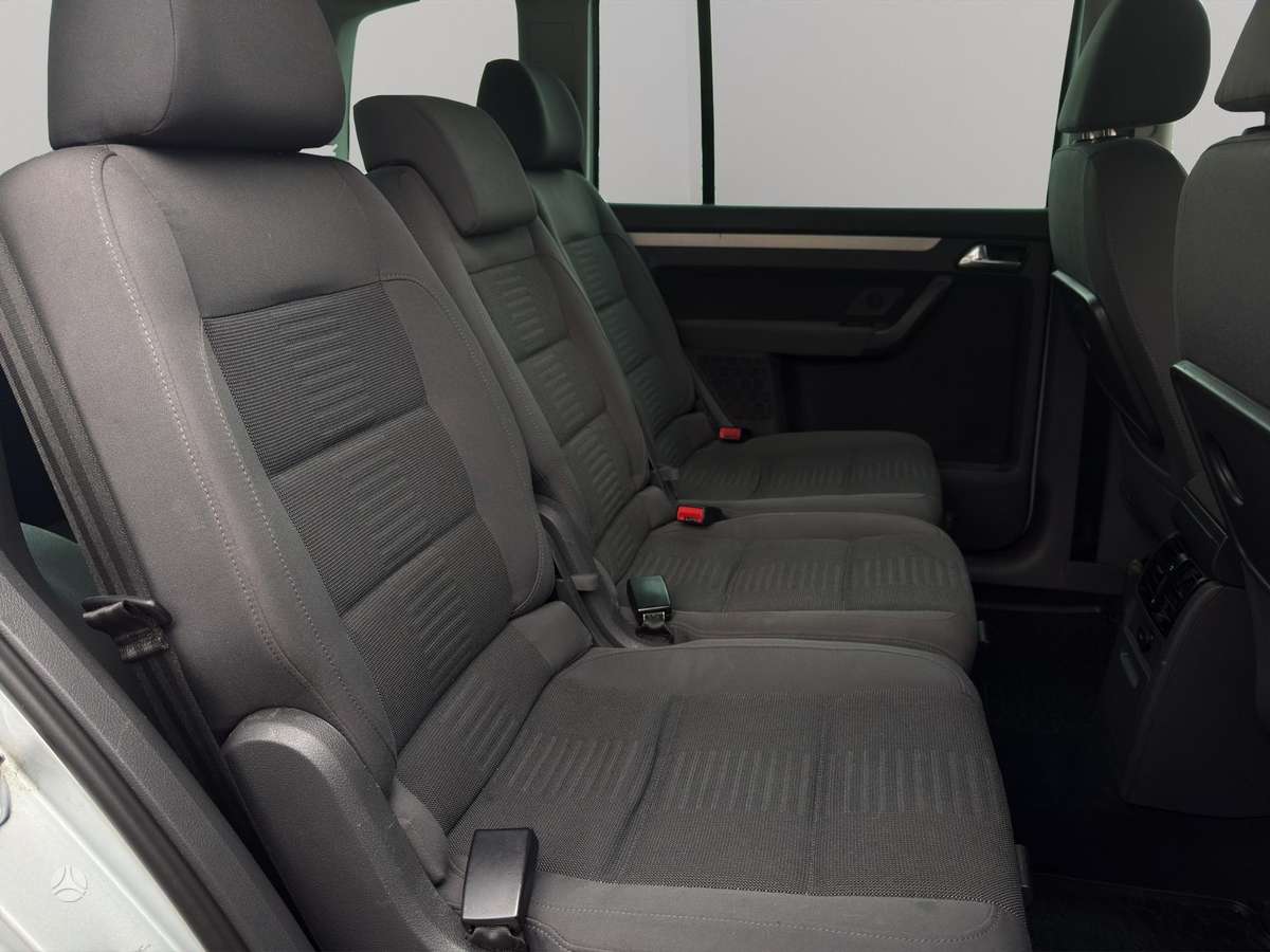 Volkswagen Touran 2007 — photo 9