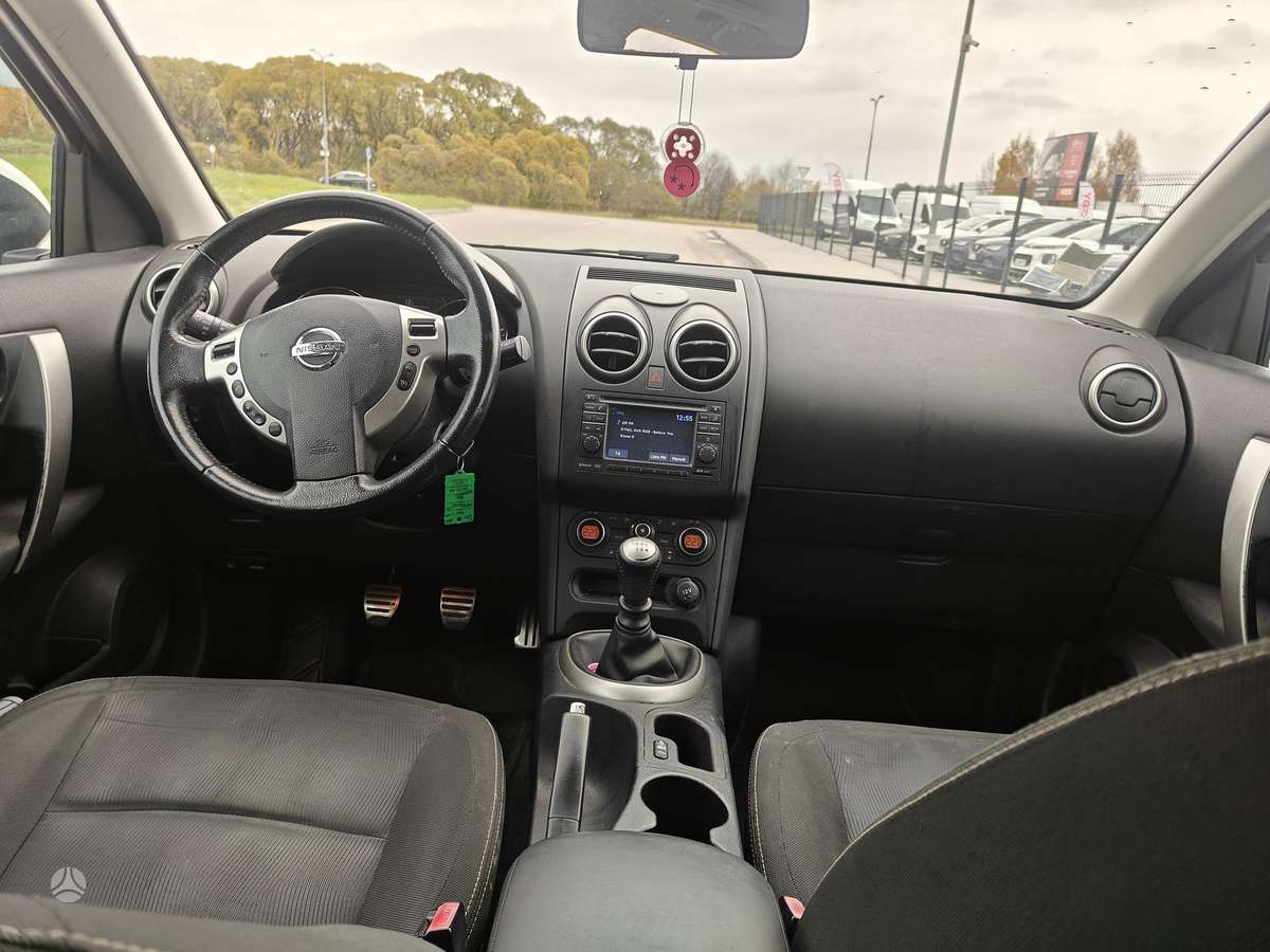 Nissan Qashqai 2011 — photo 11