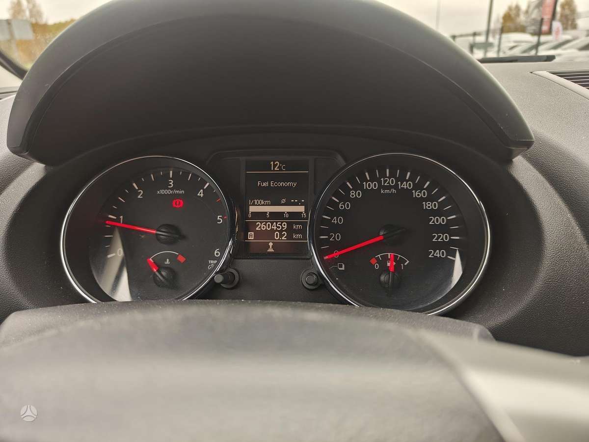 Nissan Qashqai 2011 — photo 13