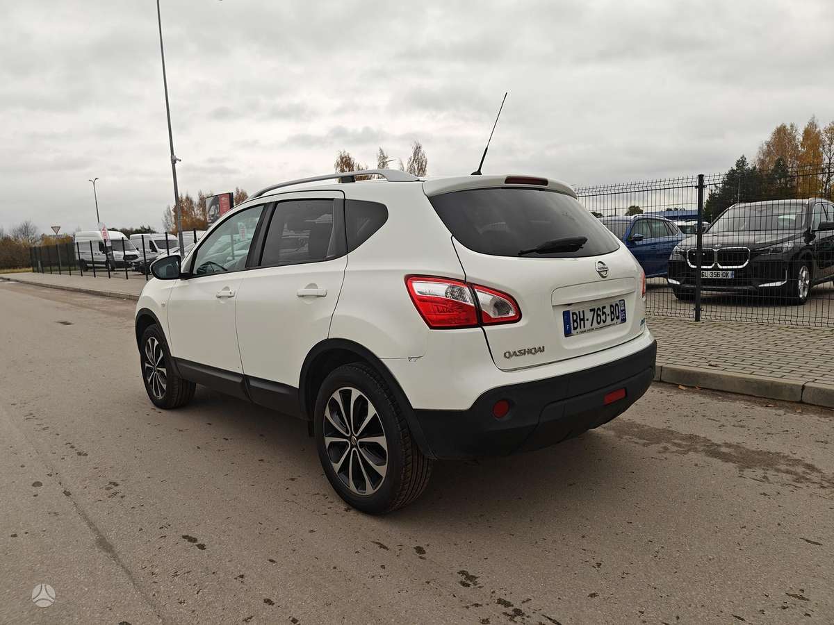 Nissan Qashqai 2011 — photo 7