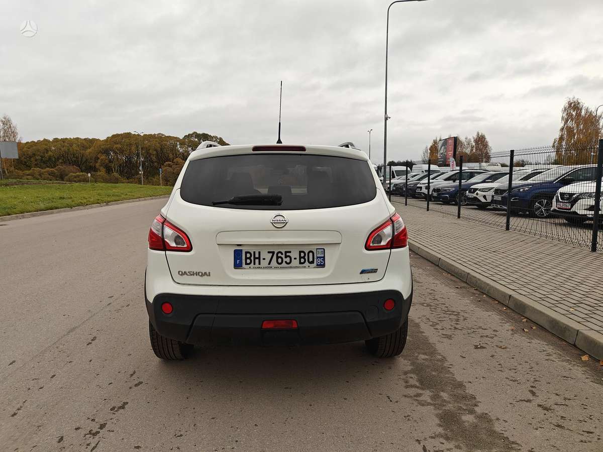 Nissan Qashqai 2011 — photo 9