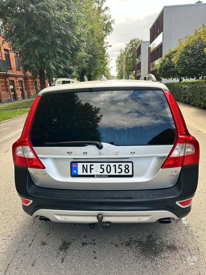 Volvo XC70 2010 — photo 6