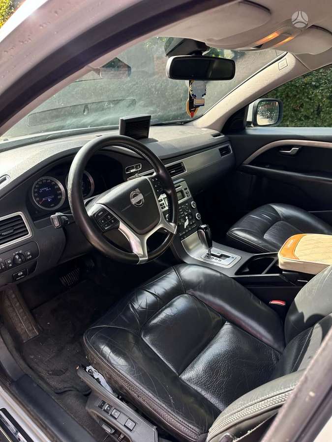 Volvo XC70 2010 — photo 7