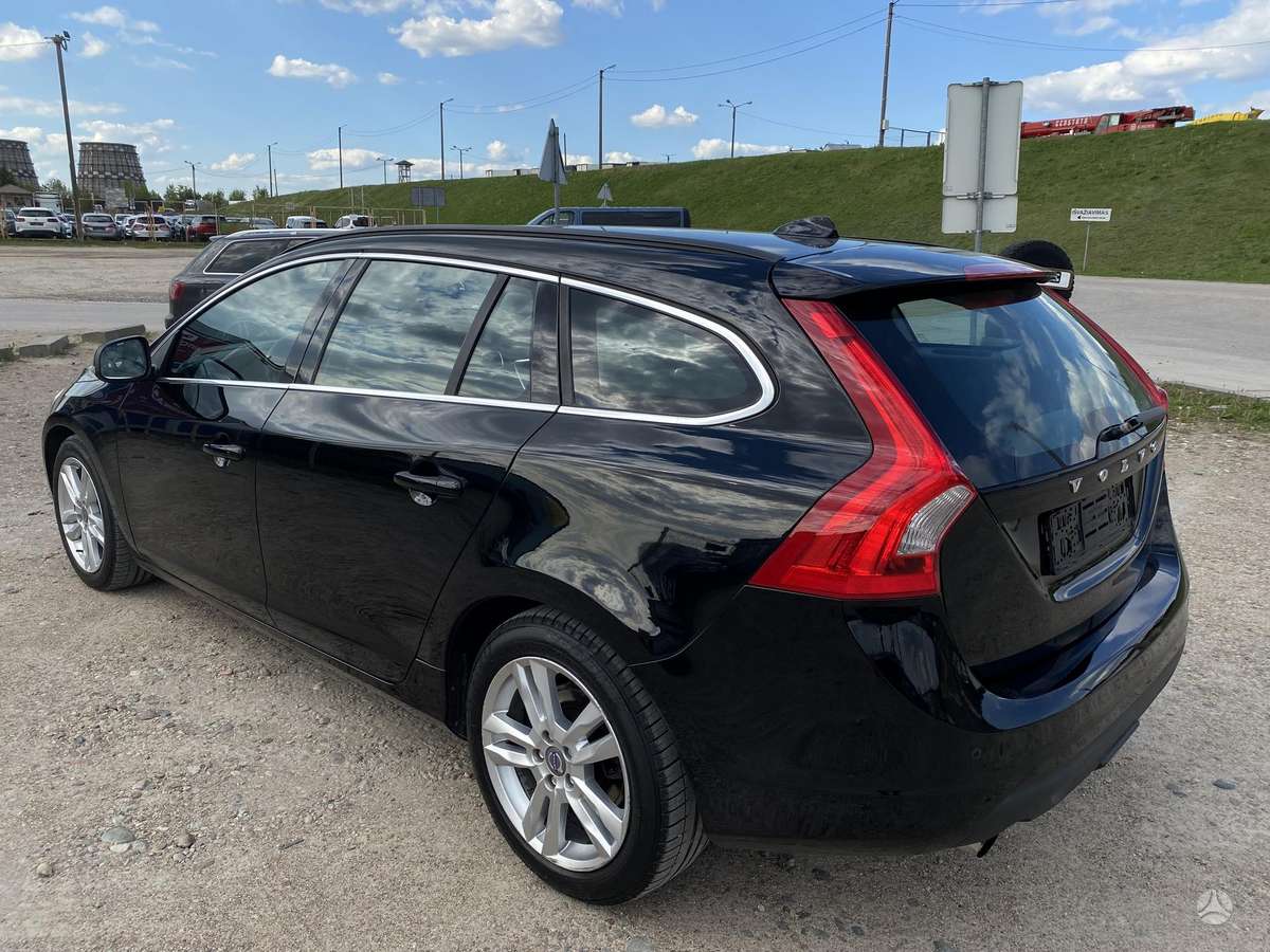 Volvo V60, 2011
