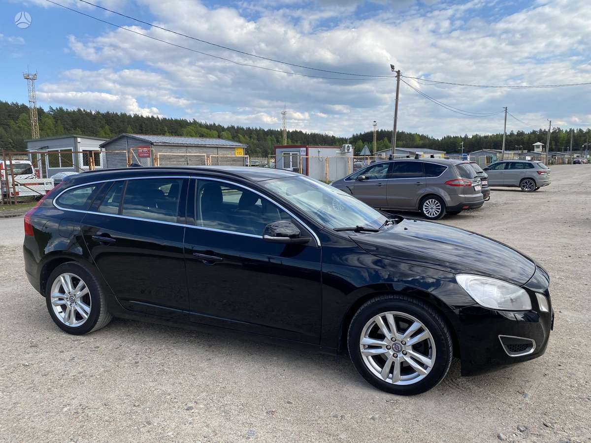 Volvo V60 2011 — photo 6