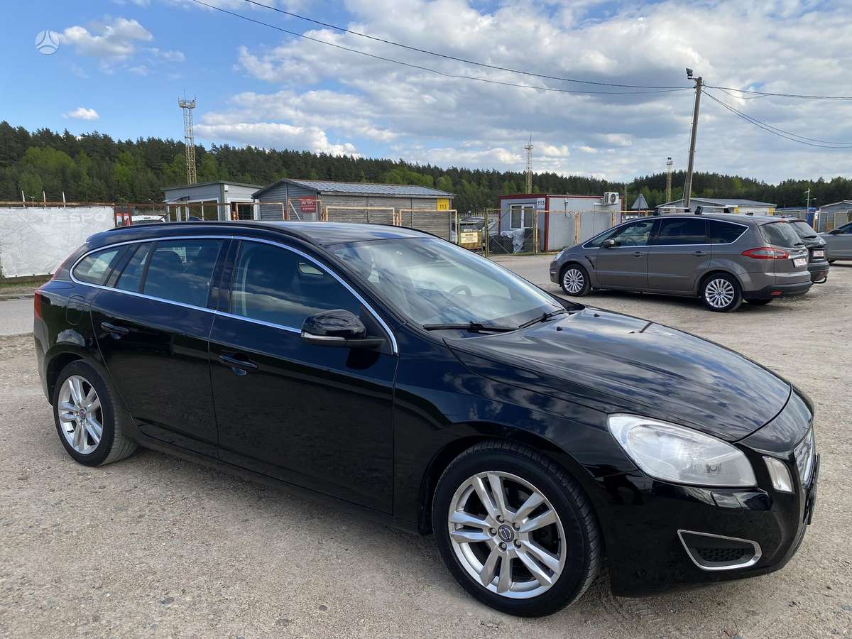 Volvo V60 2011 — photo 7