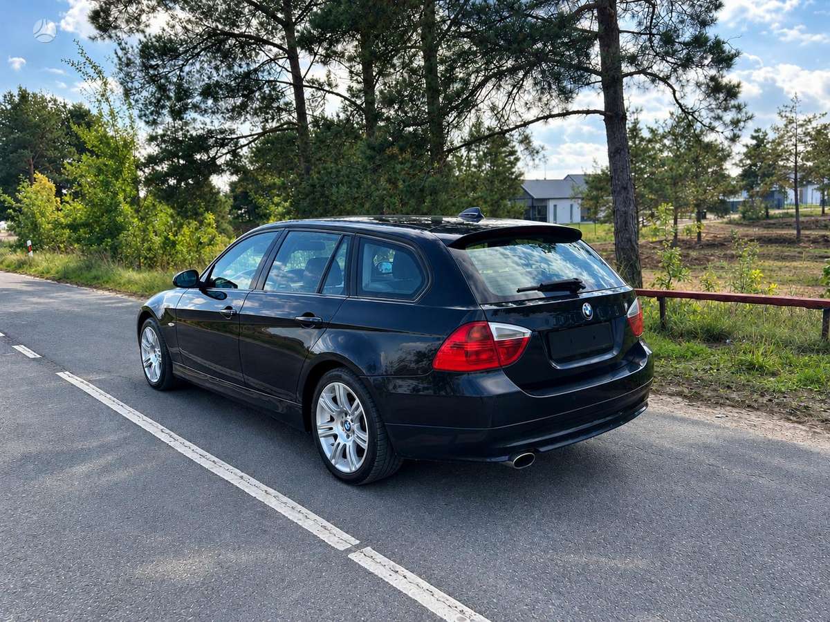 BMW 320 2008 — двигун 1995 cm³, 177 HP (130kW)
