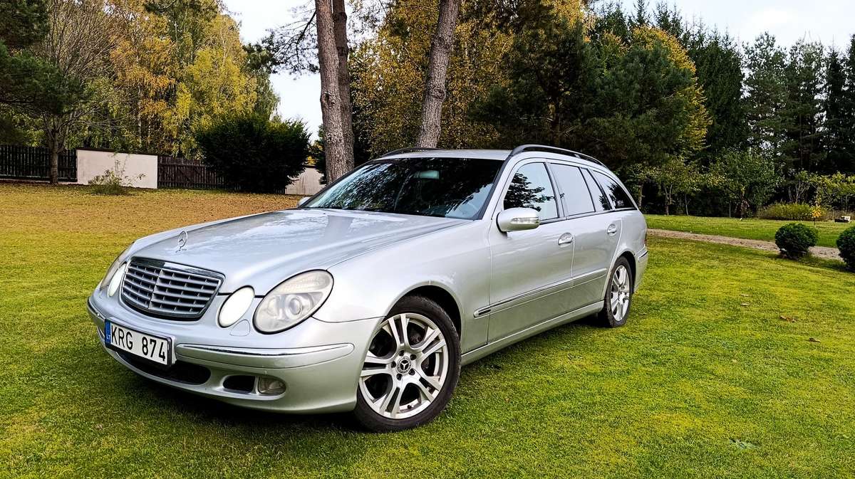 Mercedes-Benz E320 2004 — vehicle for AFU Ukraine