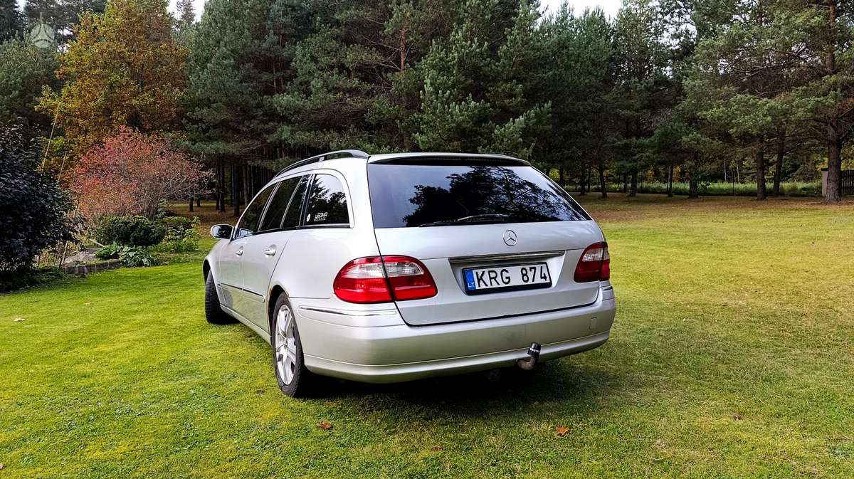 Mercedes-Benz E320 2004 — engine 3222 cm³, 204 HP (150kW)