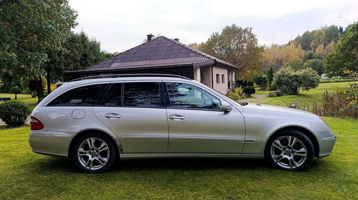 Mercedes-Benz E320 2004 — photo 6