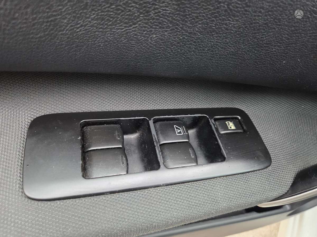 Nissan Qashqai+2 2013 — photo 17