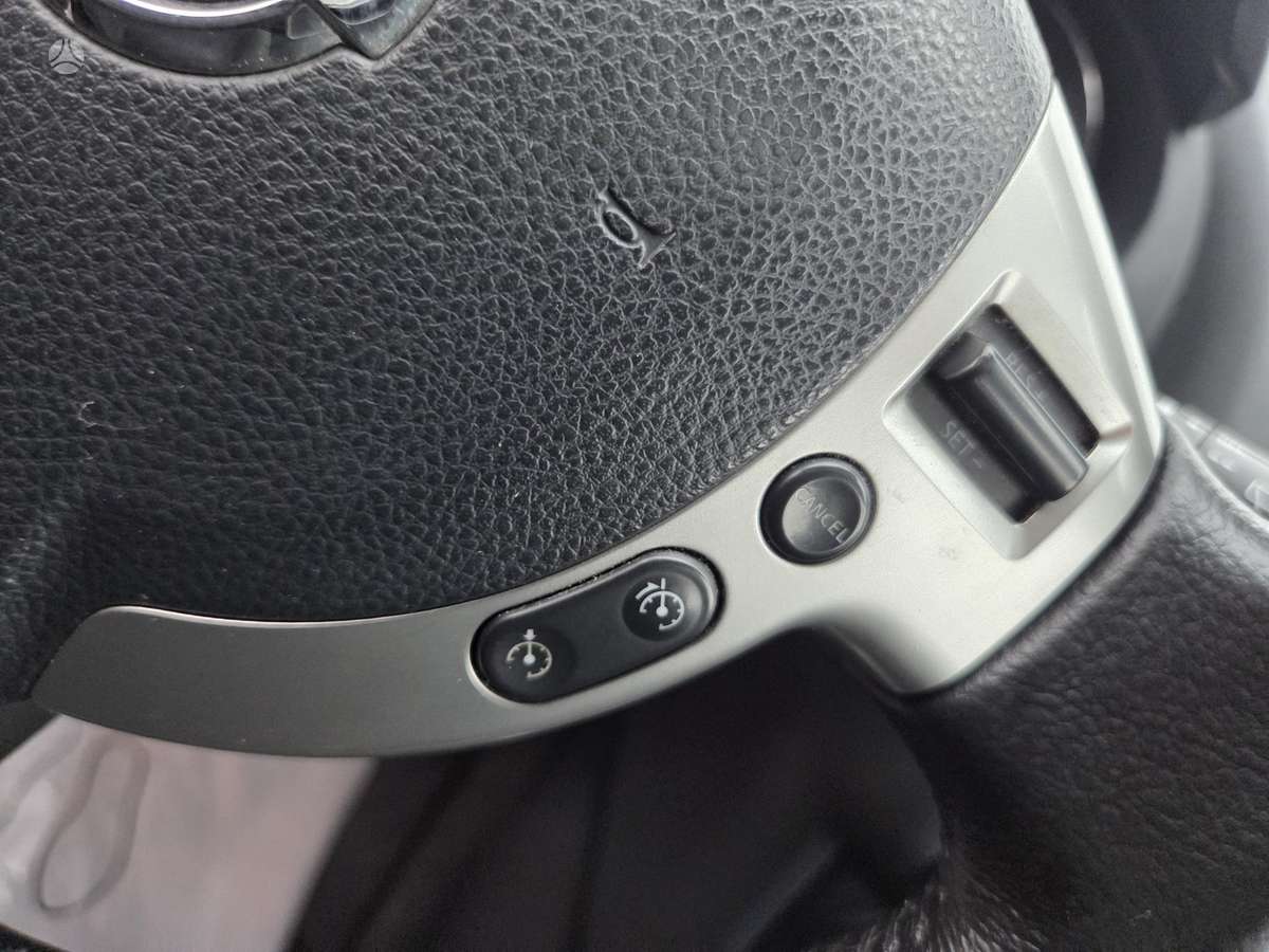 Nissan Qashqai+2 2013 — photo 19