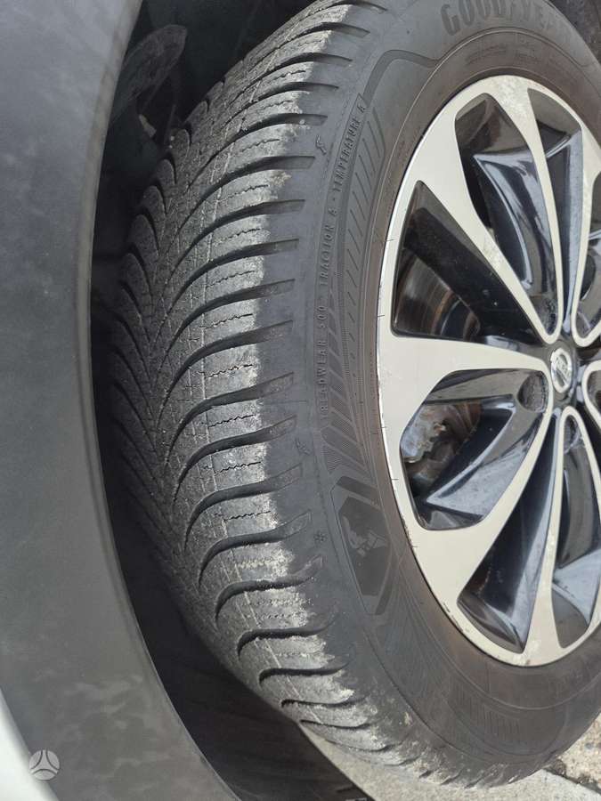 Nissan Qashqai+2 2013 — photo 23