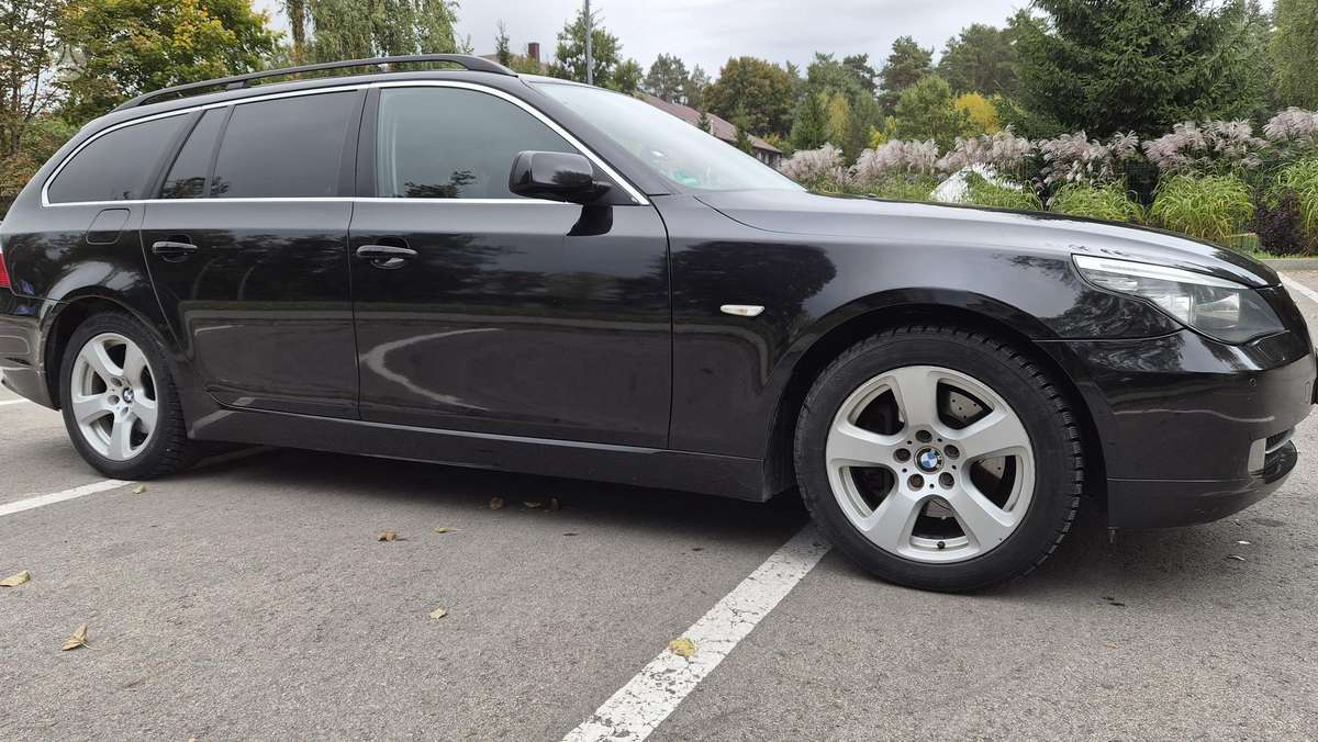 BMW 530 2007 — двигун 3000 cm³, 235 HP (173kW)