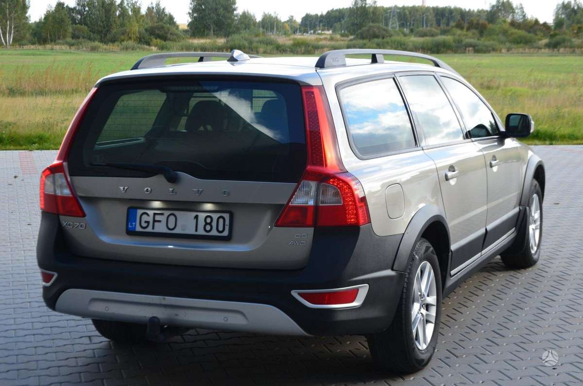 Volvo XC70 2009 — photo 14