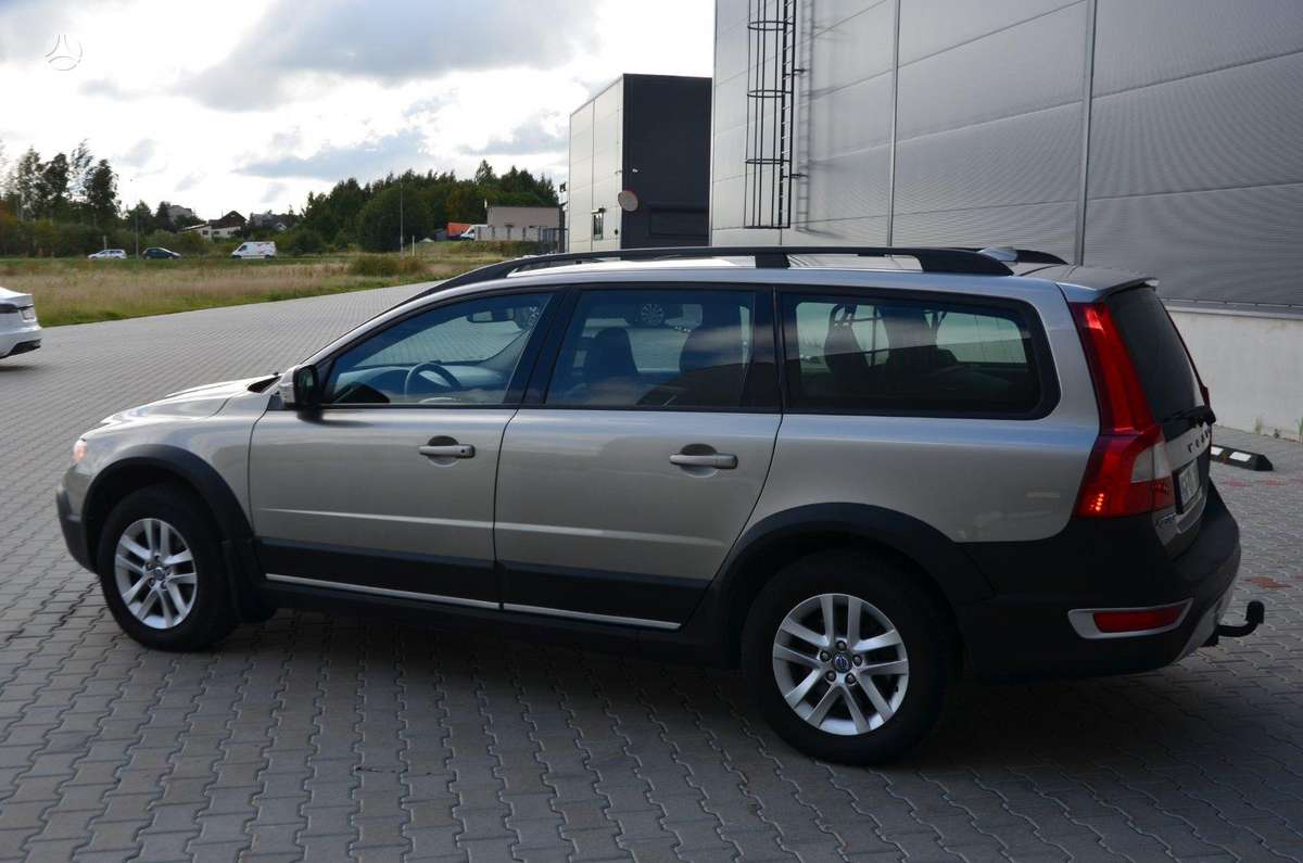 Volvo XC70 2009 — photo 16