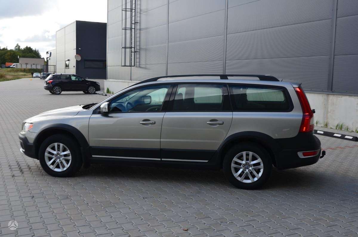 Volvo XC70 2009 — photo 17