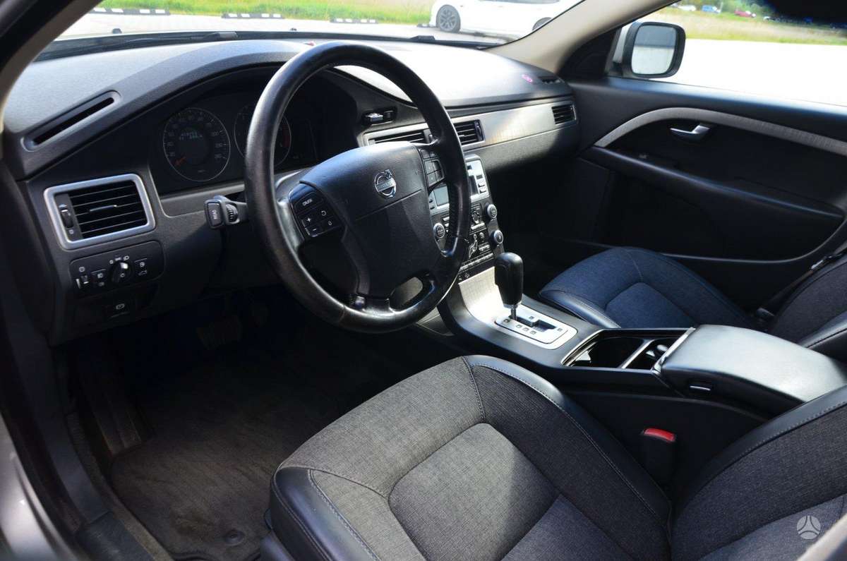Volvo XC70 2009 — photo 24