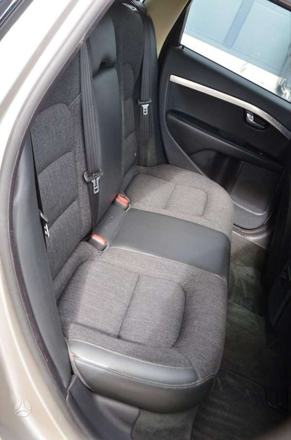 Volvo XC70 2009 — photo 25