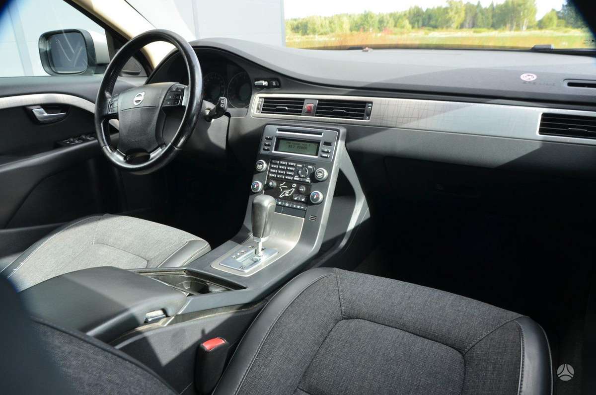Volvo XC70 2009 — photo 27