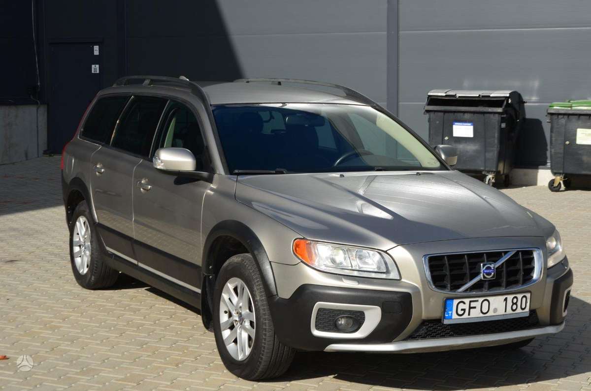Volvo XC70 2009 — photo 8