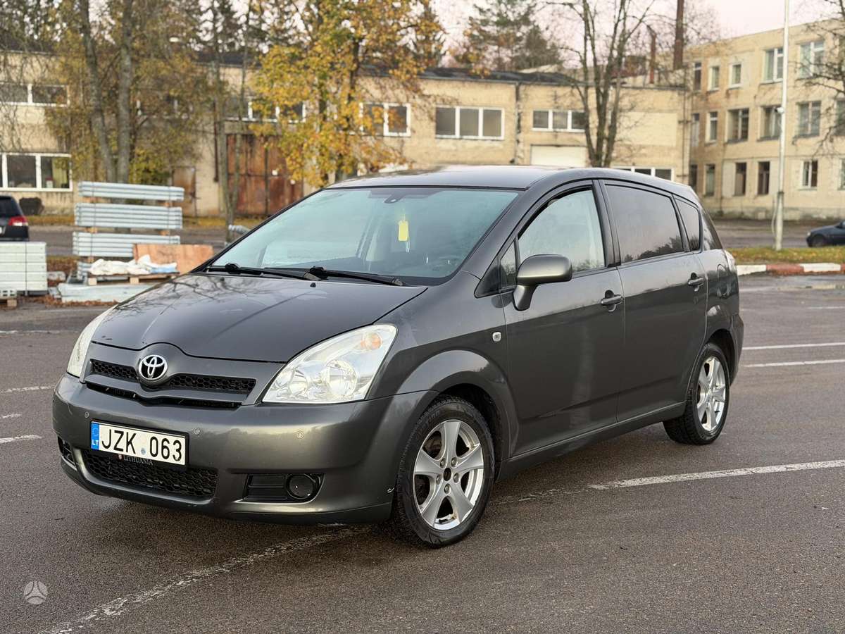 Toyota Corolla 2006 — rear view