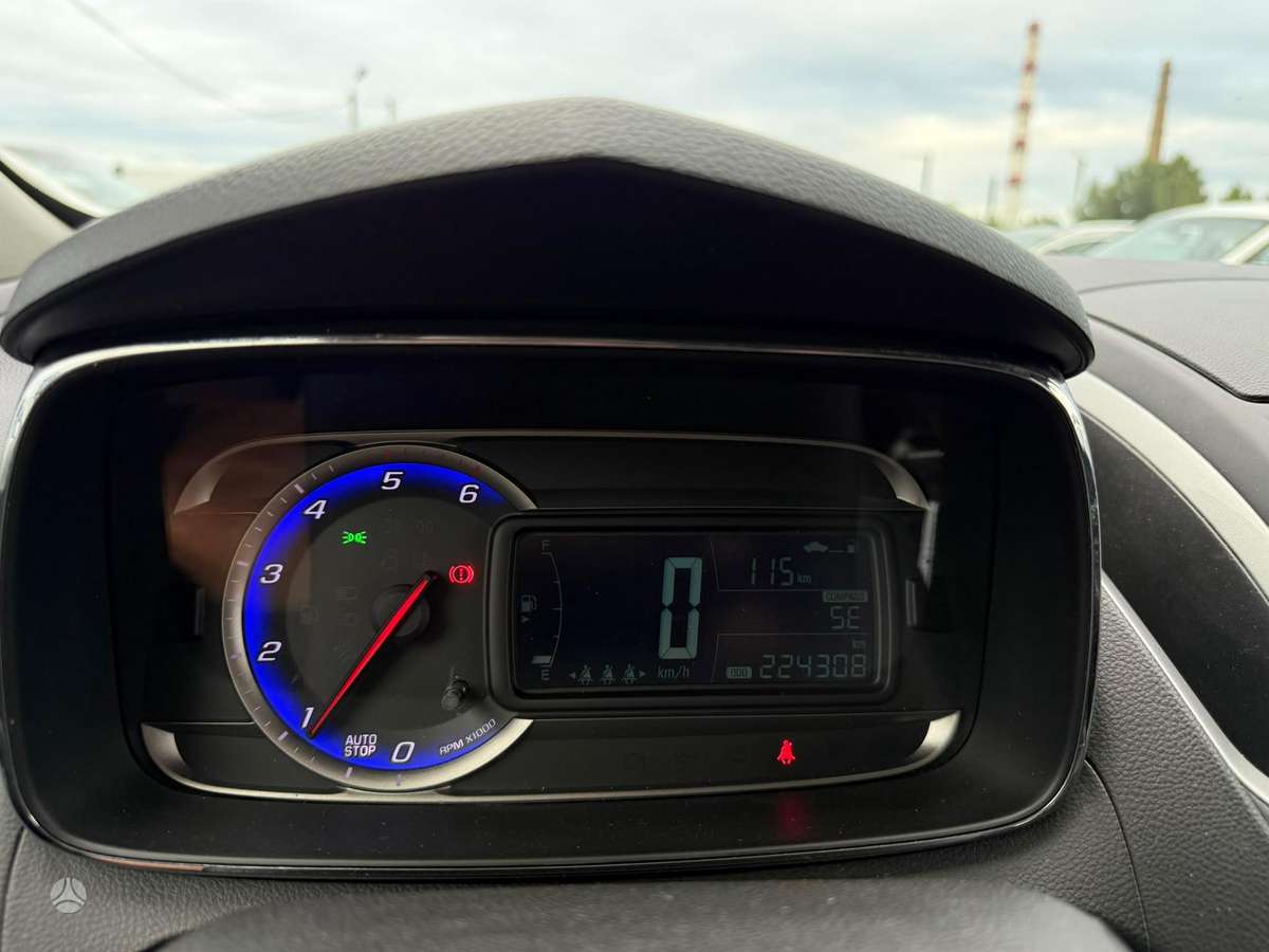 Chevrolet Trax 2013 — photo 12