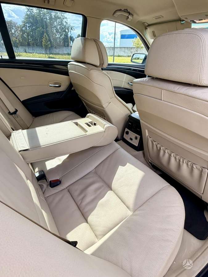 BMW 525 2009 — photo 10