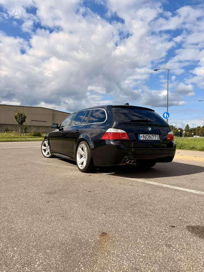 BMW 525 2009 — engine 2993 cm³, 197 HP (145kW)