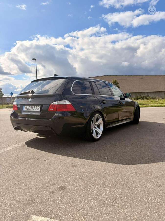 BMW 525 2009 — photo 5