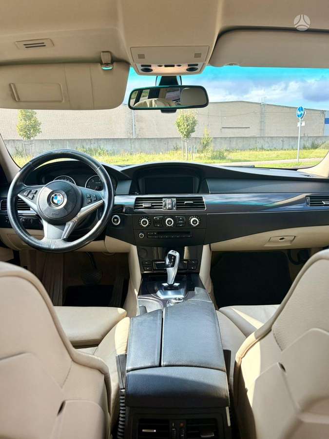 BMW 525 2009 — photo 8