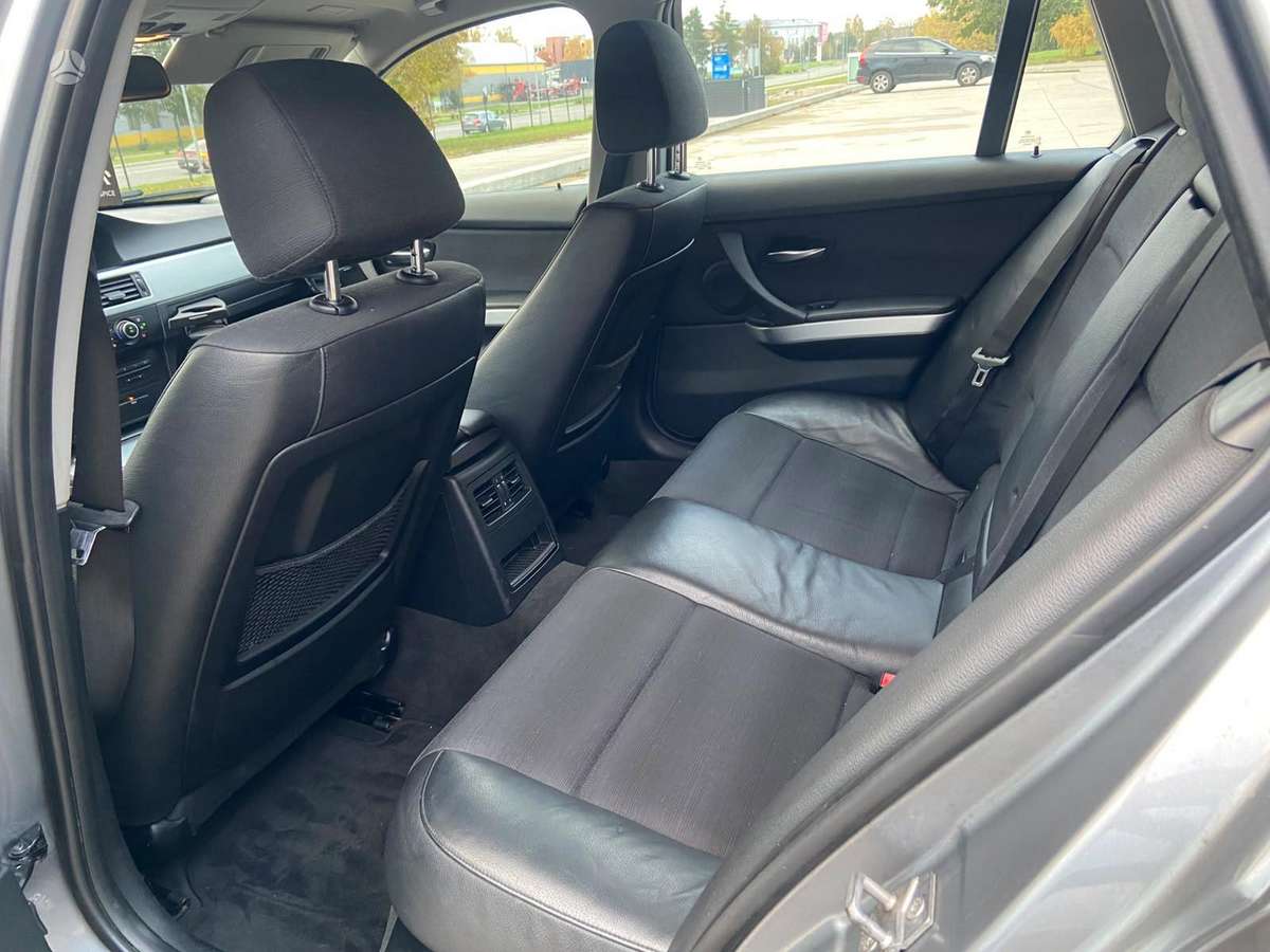 BMW 320 2010 — photo 10