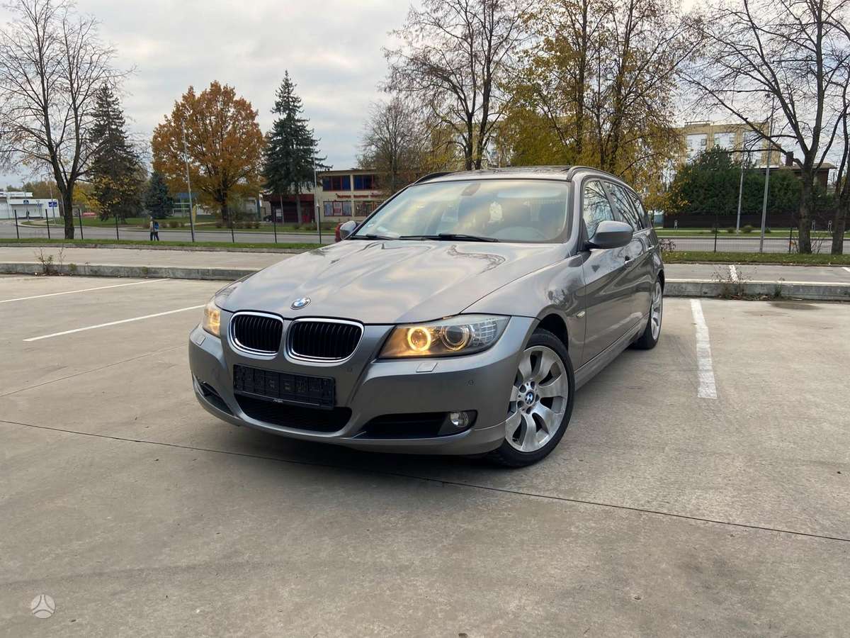 BMW 320 2010 — engine 143 HP (105kW)