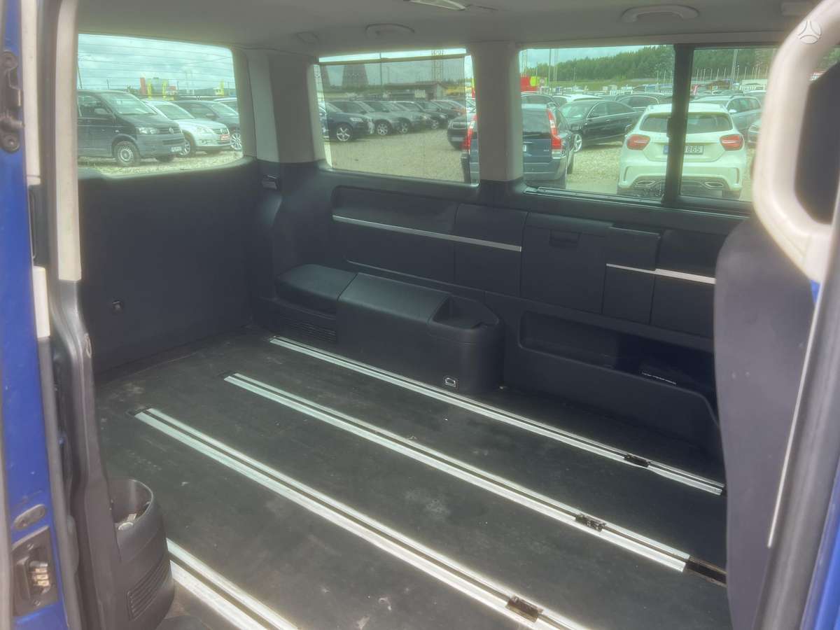 Volkswagen Multivan 2004 — photo 10