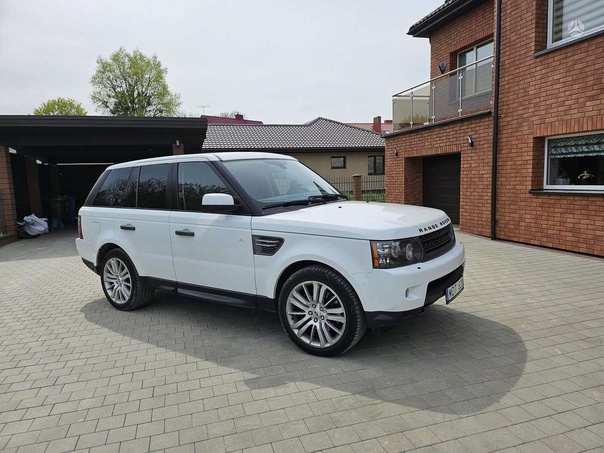 Land Rover 2011 — вигляд ззаду