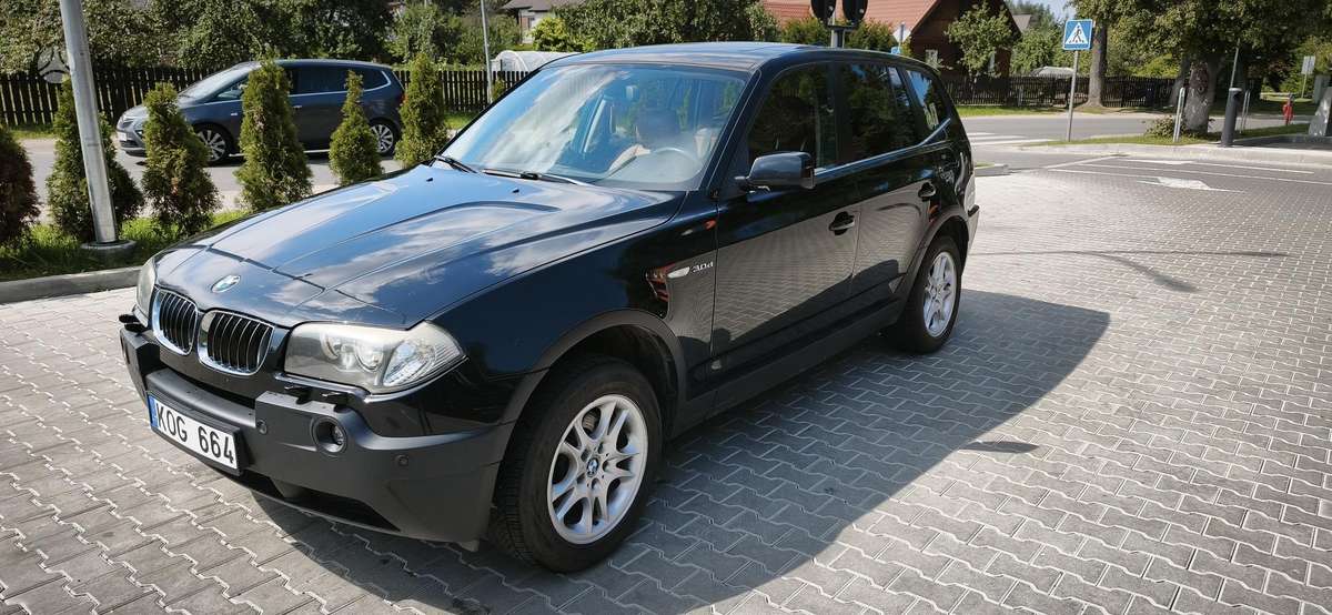 BMW X3 2006 — салон