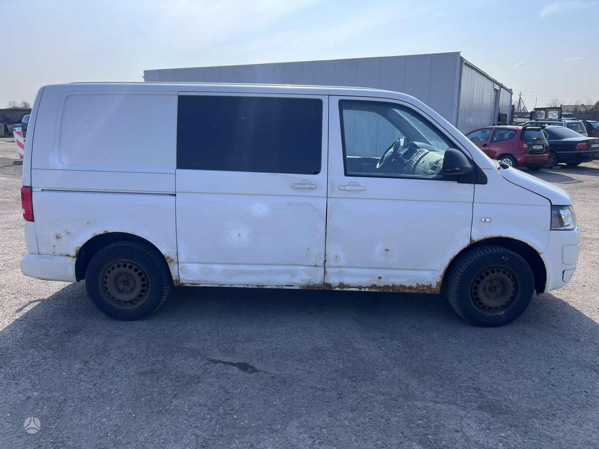Volkswagen Transporter 2012 — photo 10