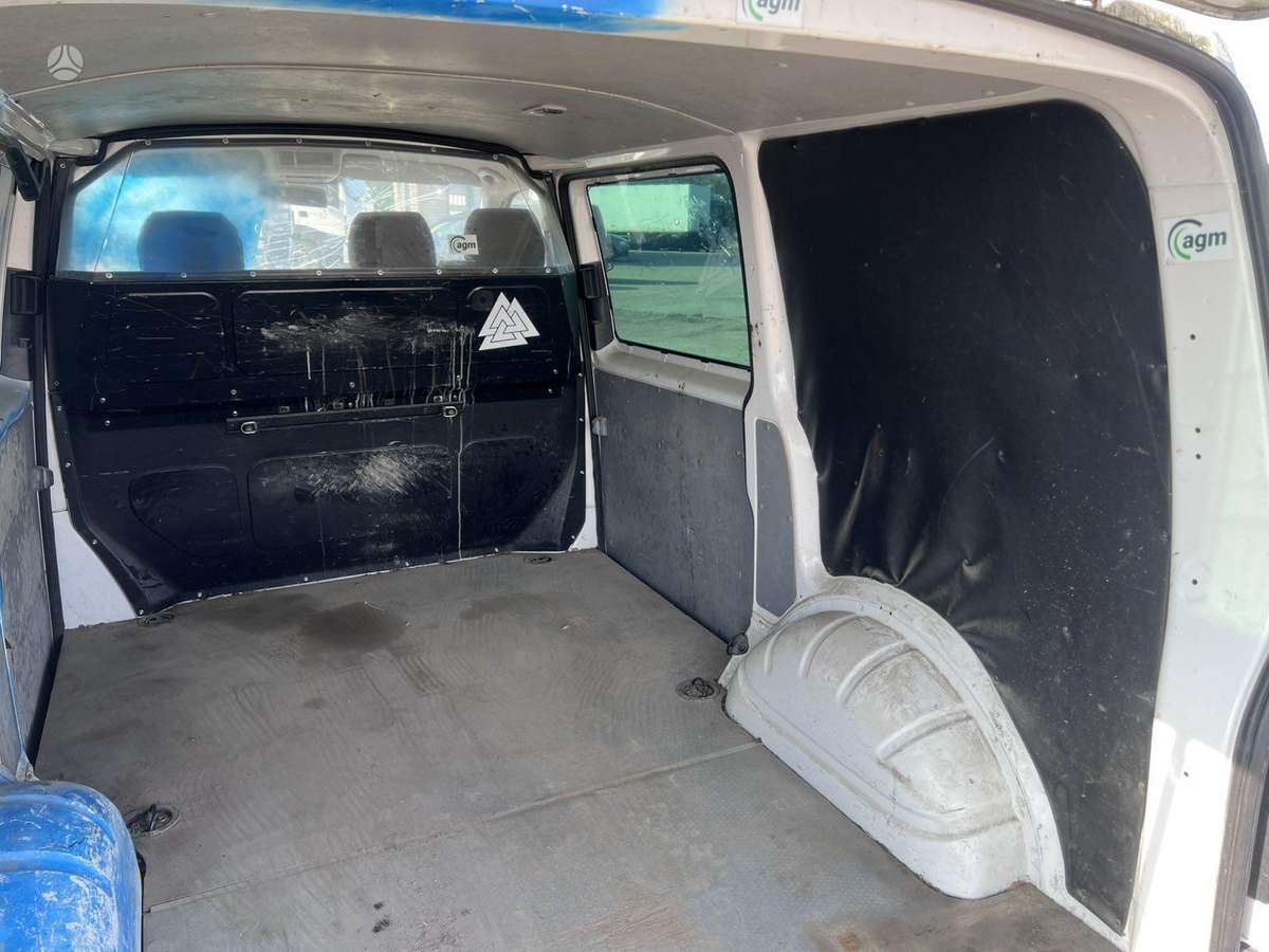 Volkswagen Transporter 2012 — engine 2000 cm³, 140 HP (103kW)