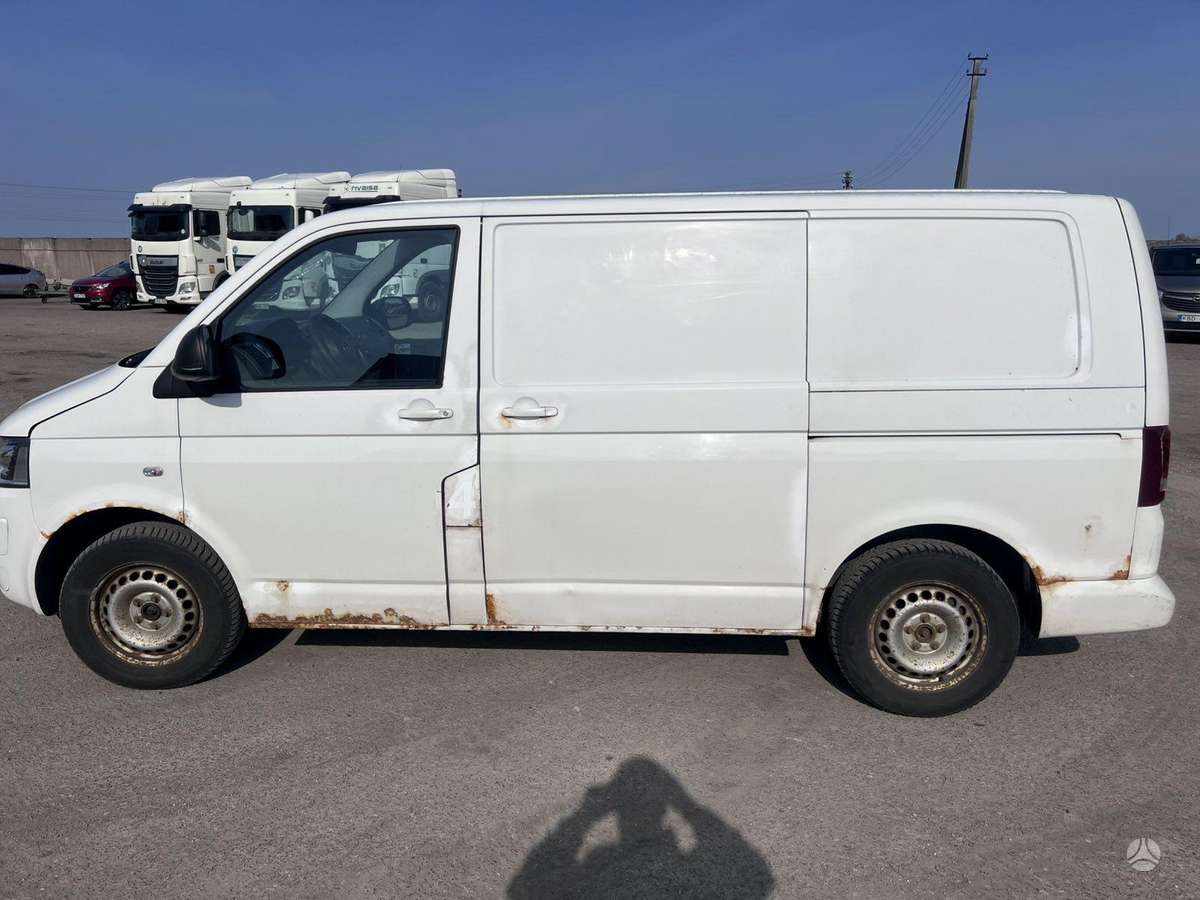 Volkswagen Transporter 2012 — photo 8
