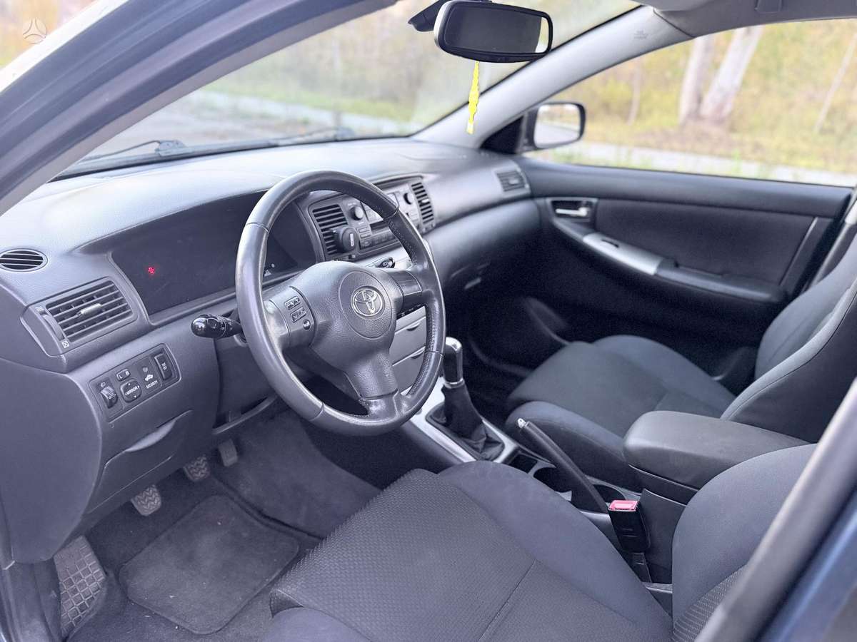 Toyota Corolla 2005 — photo 6