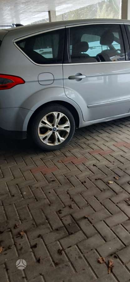 Ford S-MAX 2013 — rear view