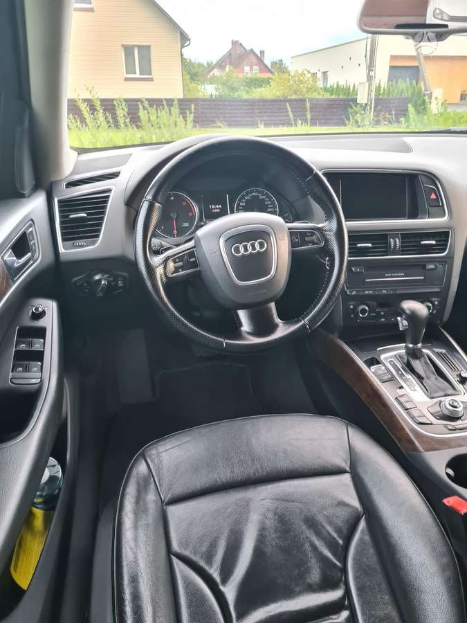 Audi Q5 2009 — photo 14