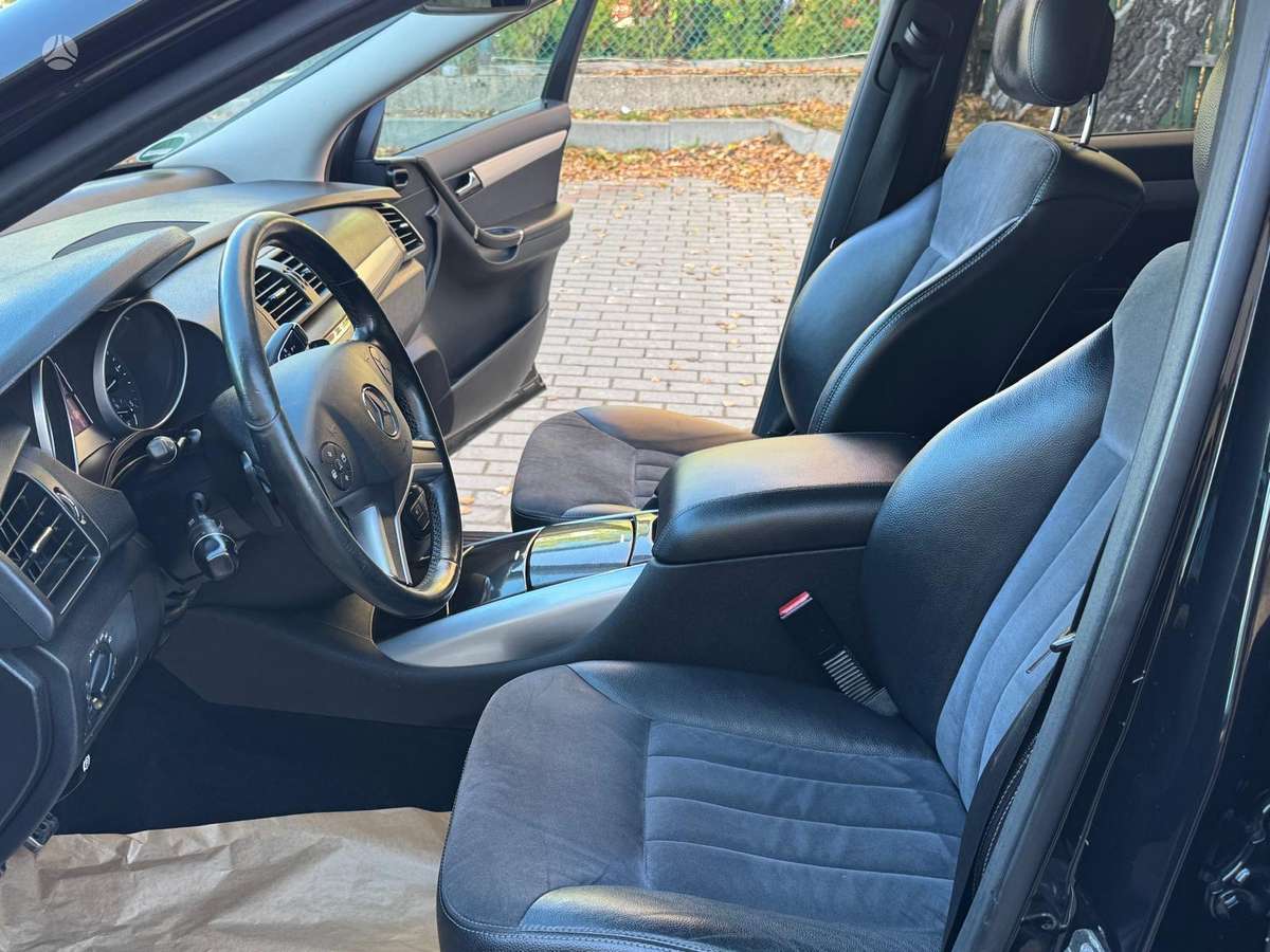 Mercedes-Benz R320 2009 — photo 16