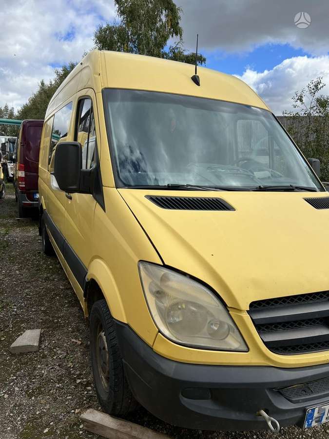 Mercedes-Benz Sprinter 2007 — салон