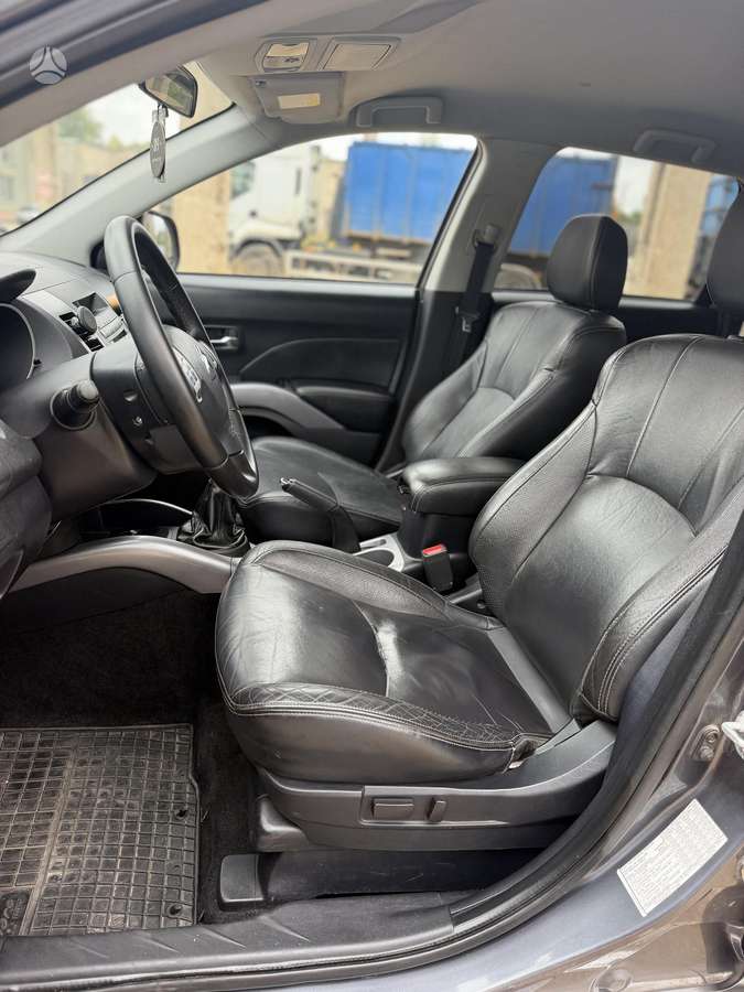 Citroen C-Crosser 2008 — photo 11