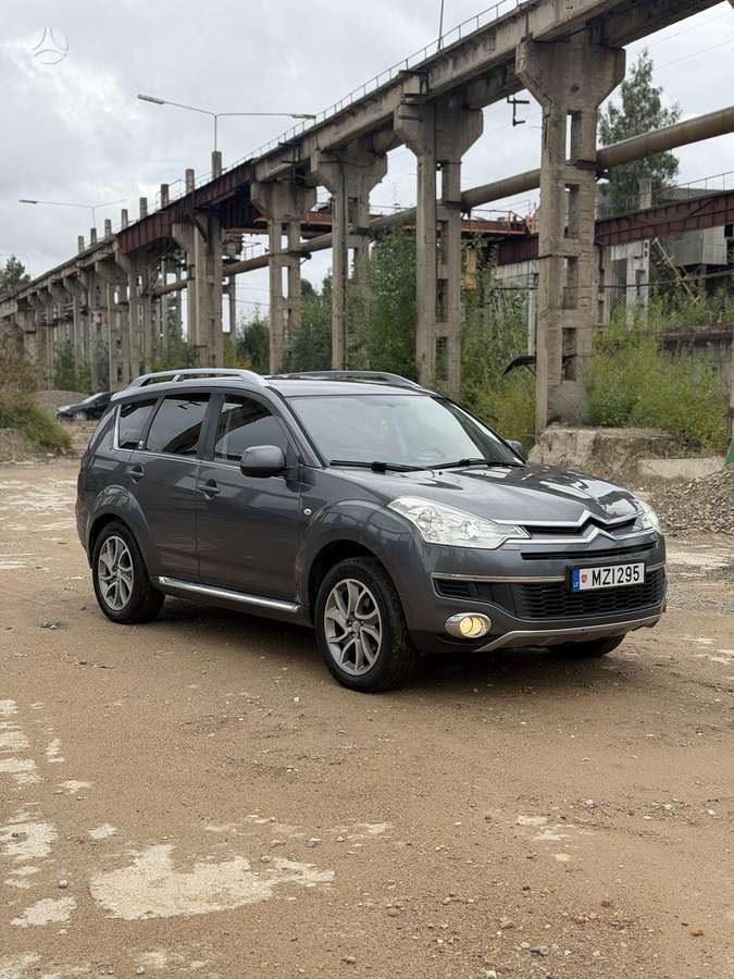 Citroen C-Crosser 2008 — interior