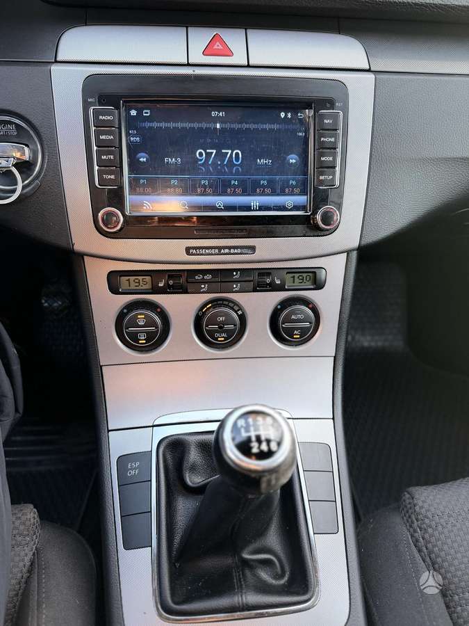 Volkswagen Passat 2008 — photo 13